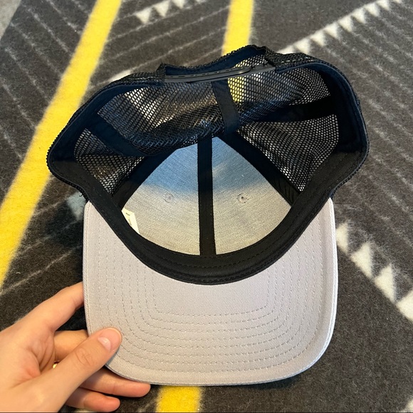 Madrone SnapBack Mesh Hat - Picture 7 of 15